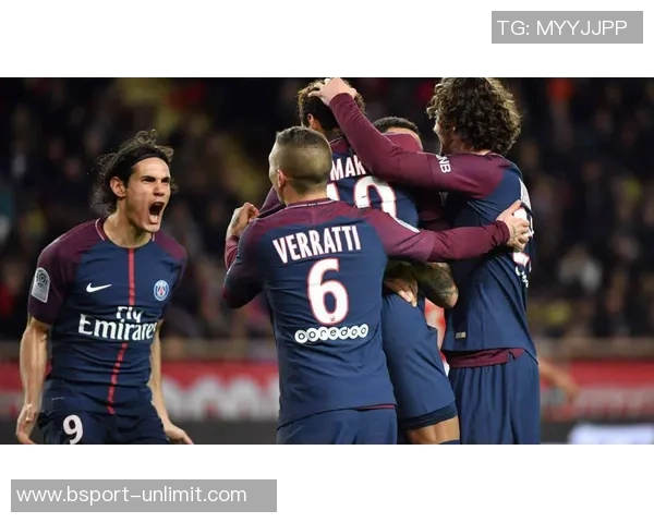 欧冠激战：AC米兰与巴黎圣日耳曼战平乌龙球成比赛转折点解析