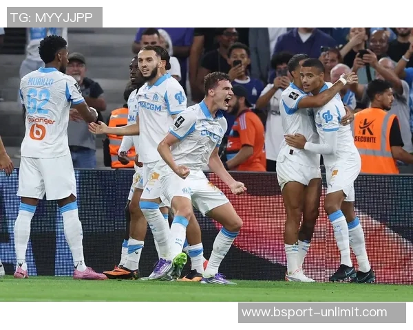 友谊赛精彩回顾里昂6-2大胜国米帽子戏法点燃全场激情